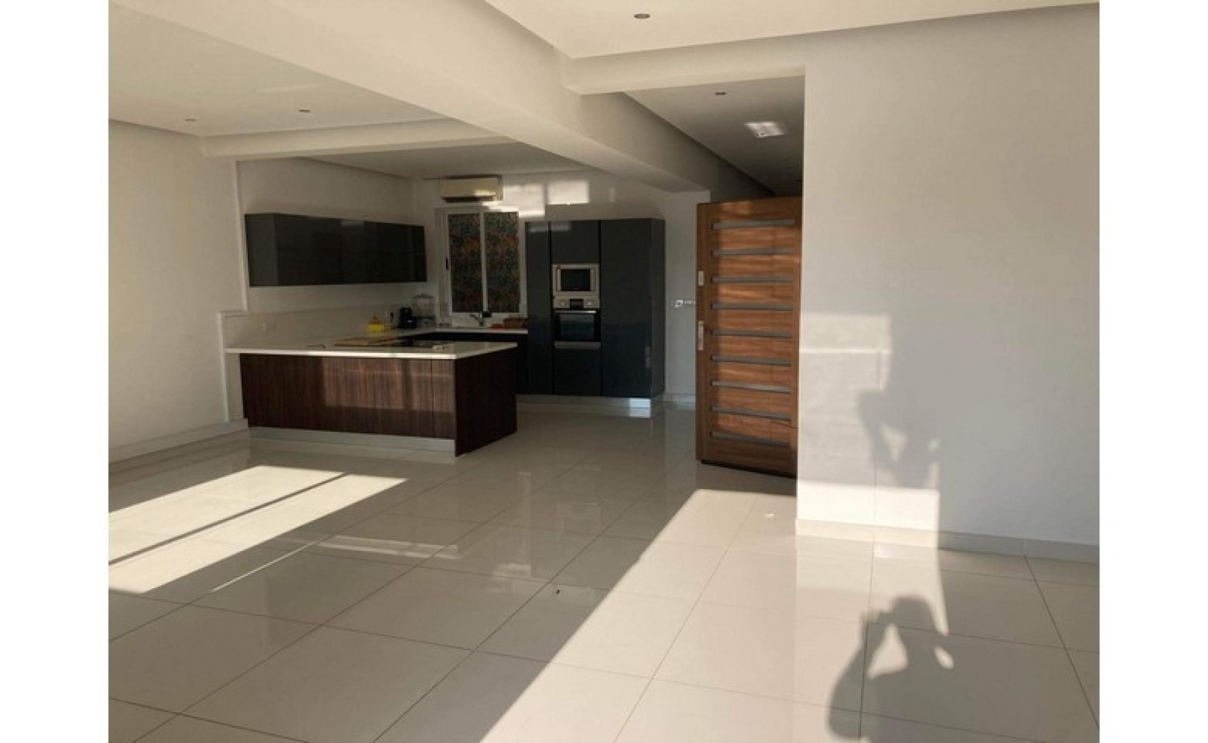 Modern Apartment with Views