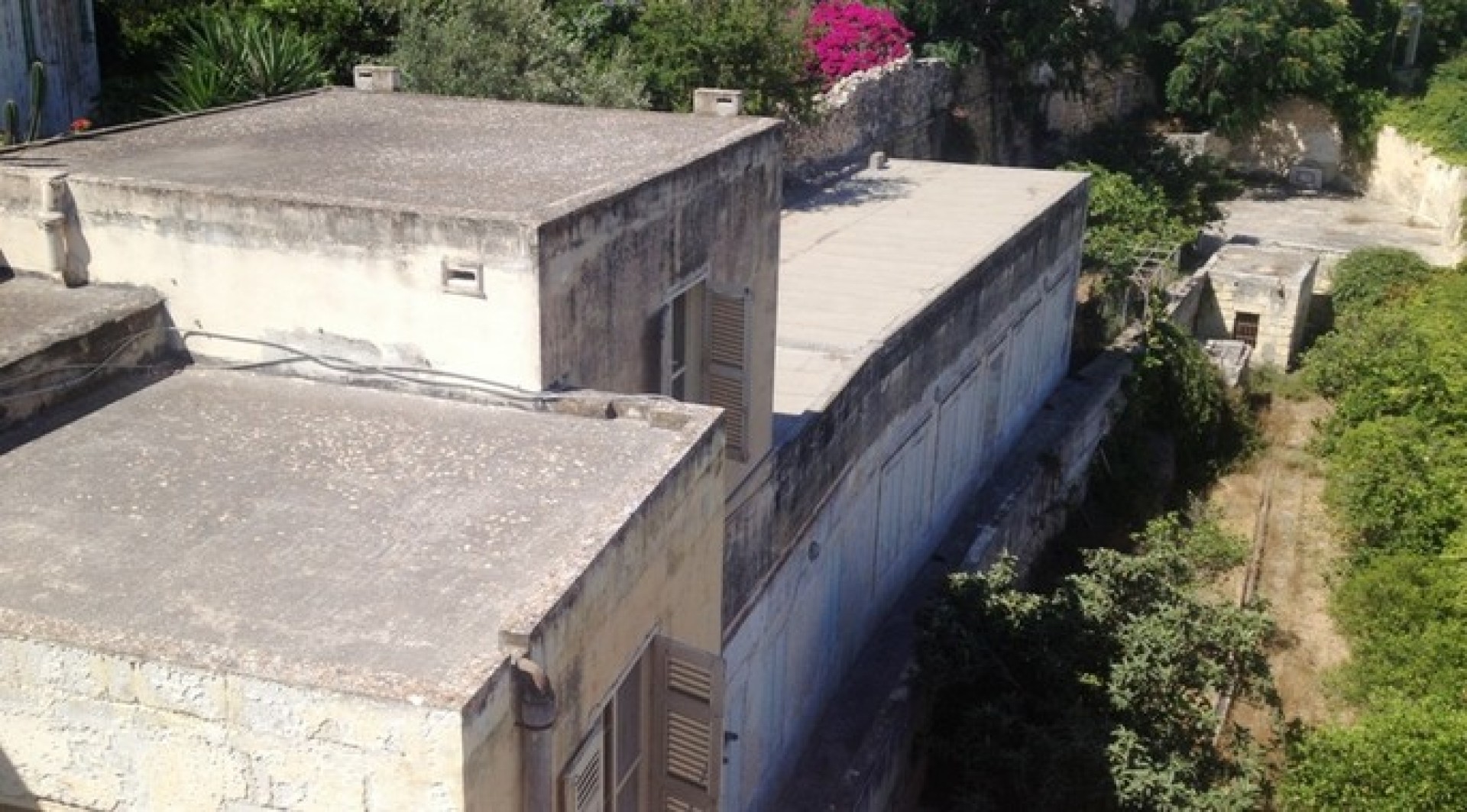 Hotel with a Pool and Seaviews
