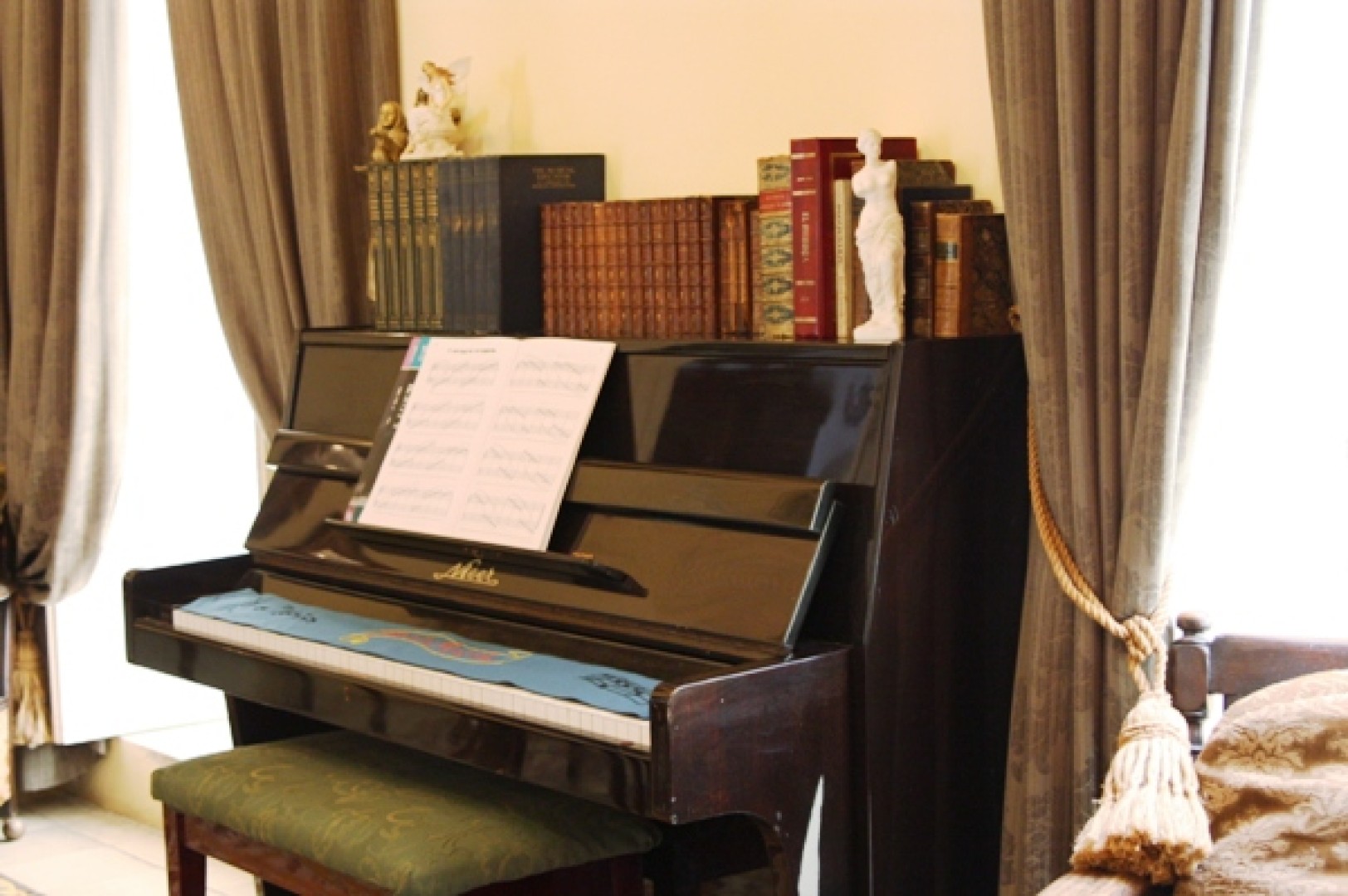 Bohemian Style Palazzo with a Roof Terrace