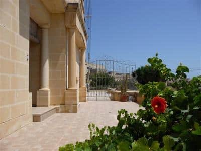 Maisonette in Is-Swieqi from Simonmamo.com – €2,000