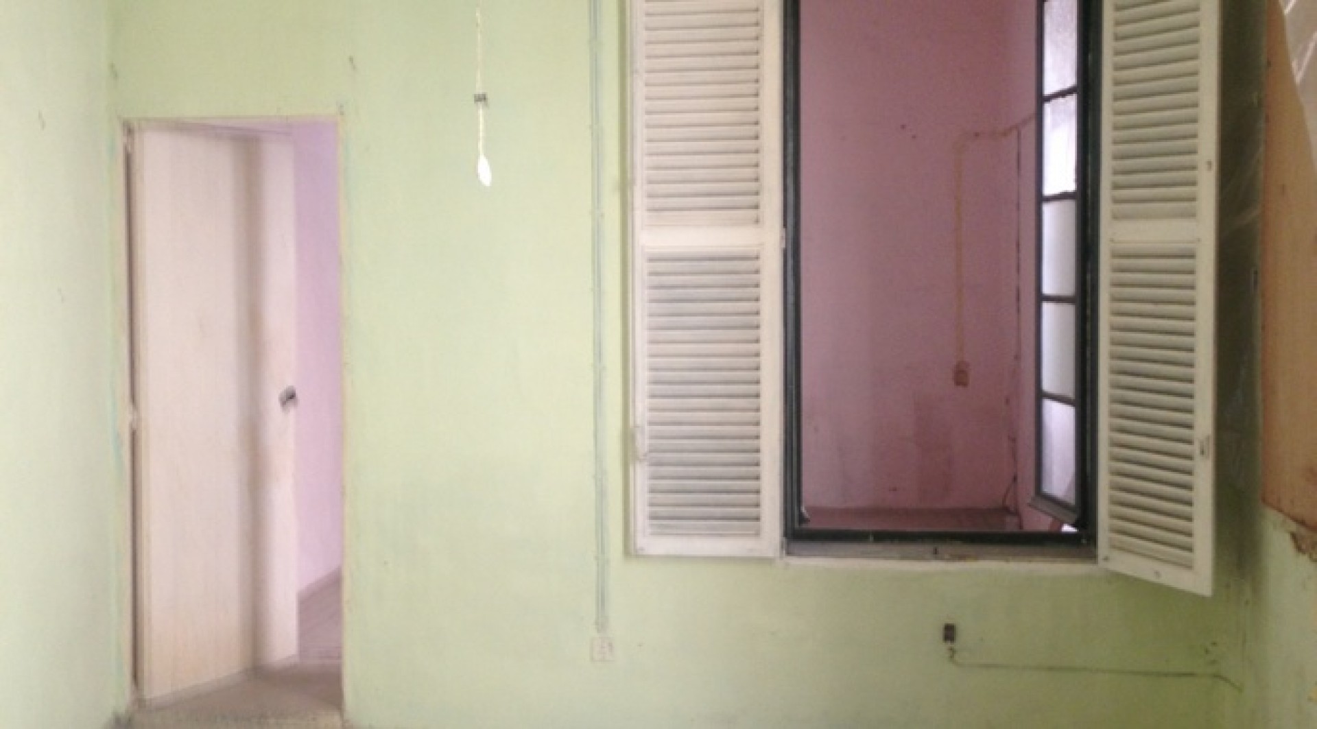 Unconverted Palazzo with a Roof Terrace