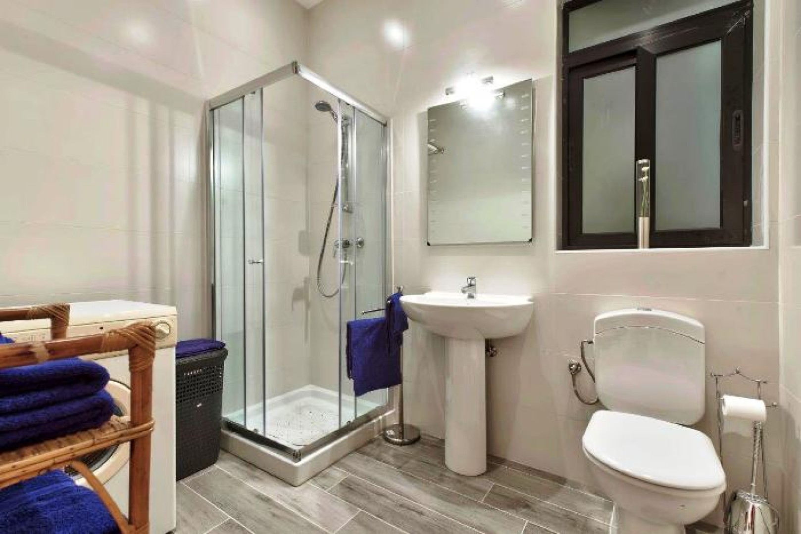 Ground Floor Apartment with a Backyard