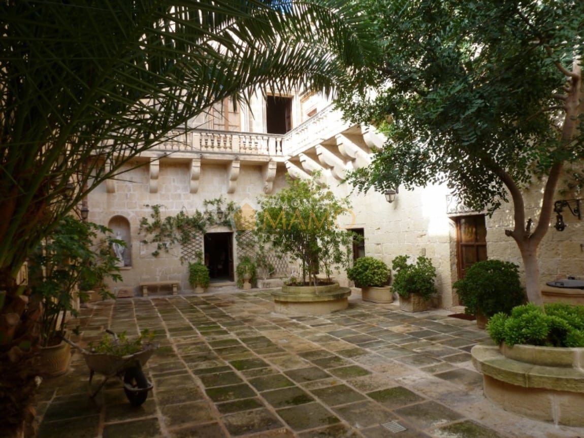 Ejendom i Qormi