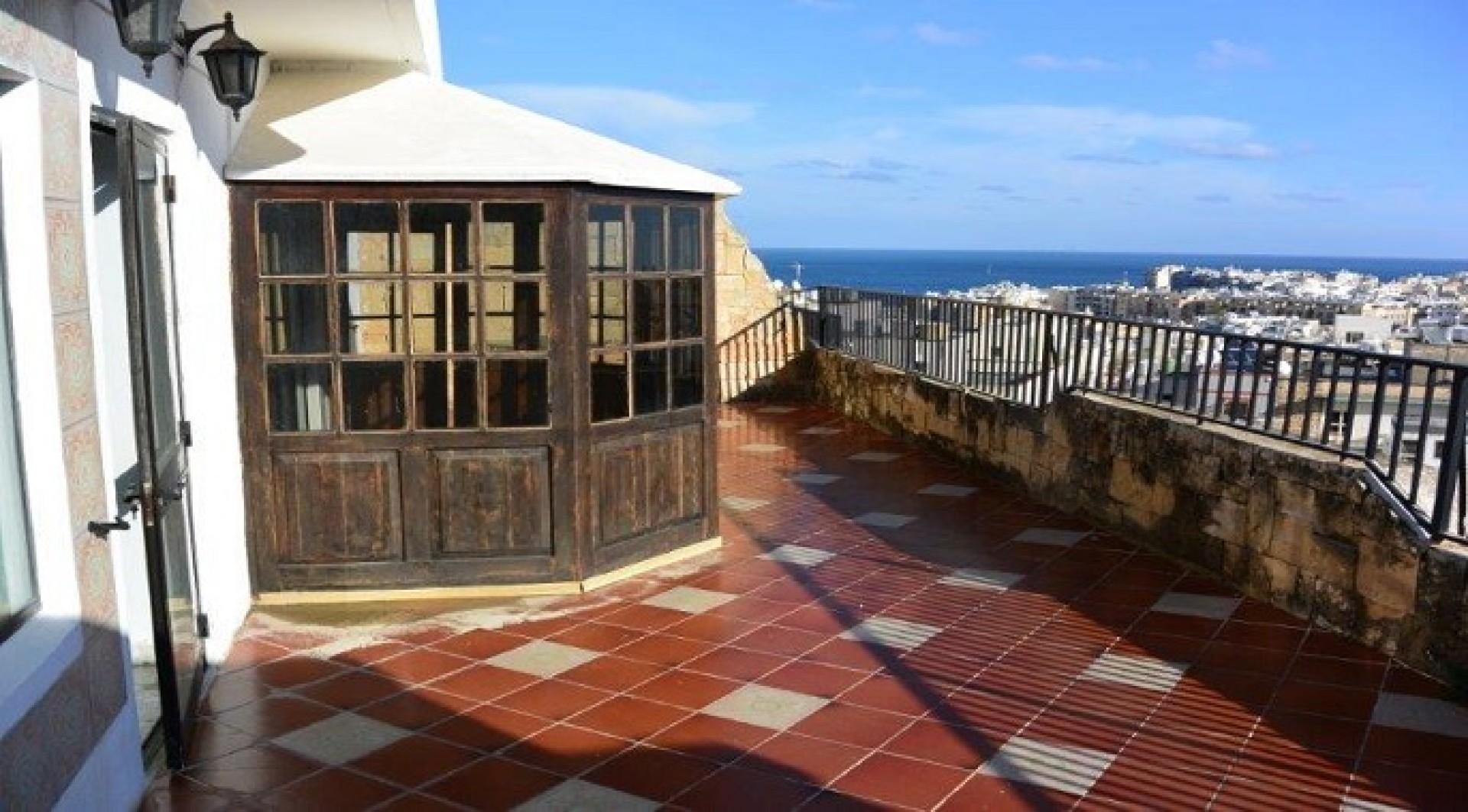 Penthouse with Seaviews