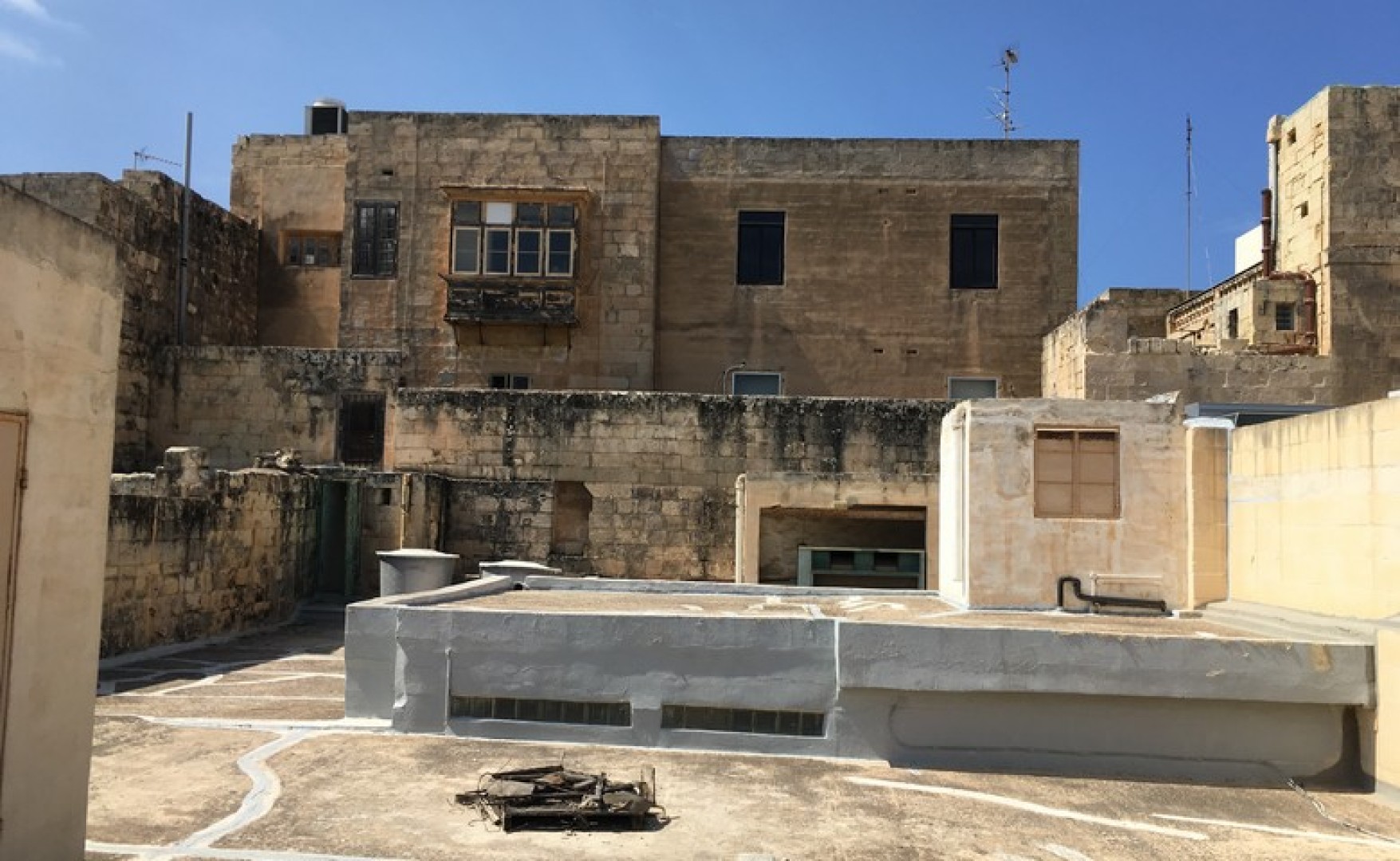 Palazzo with a Roof Terrace