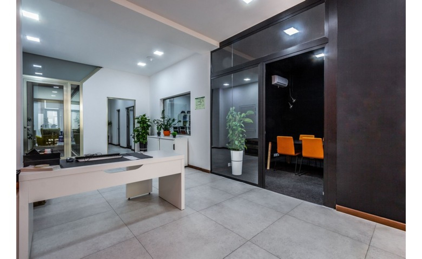 Ground Floor Office with a Backyard