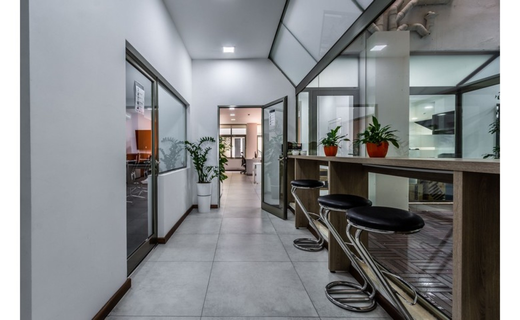 Ground Floor Office with a Backyard