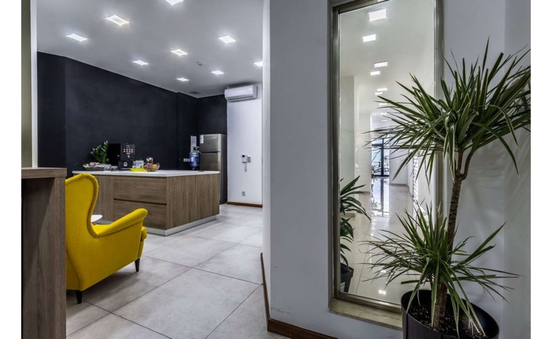 Ground Floor Office with a Backyard