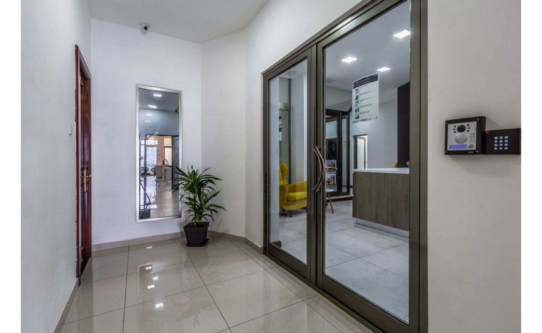 Ground Floor Office with a Backyard