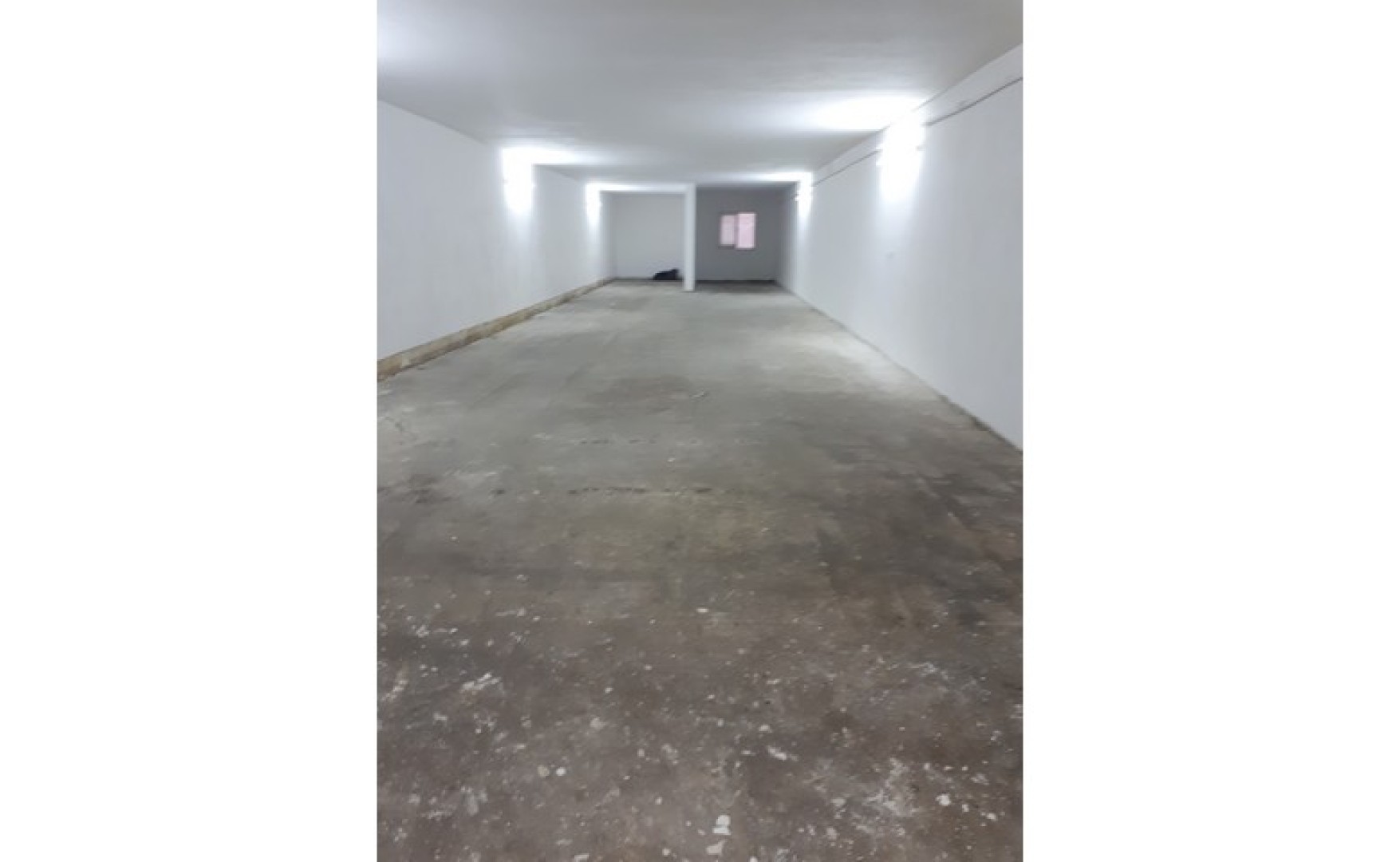 Large garage for rent with an area of 350sqm