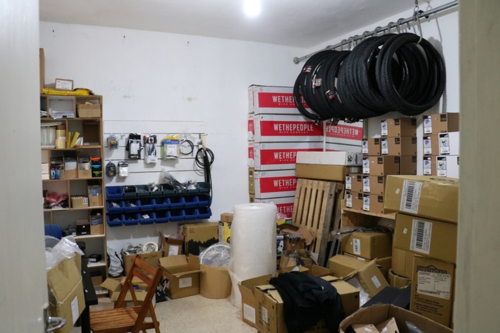 Great Retail Shop in A very Busy Street in Birkirkara