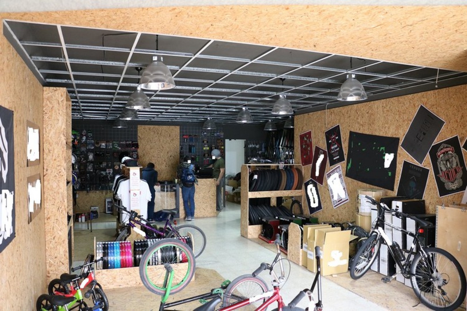 Great Retail Shop in A very Busy Street in Birkirkara