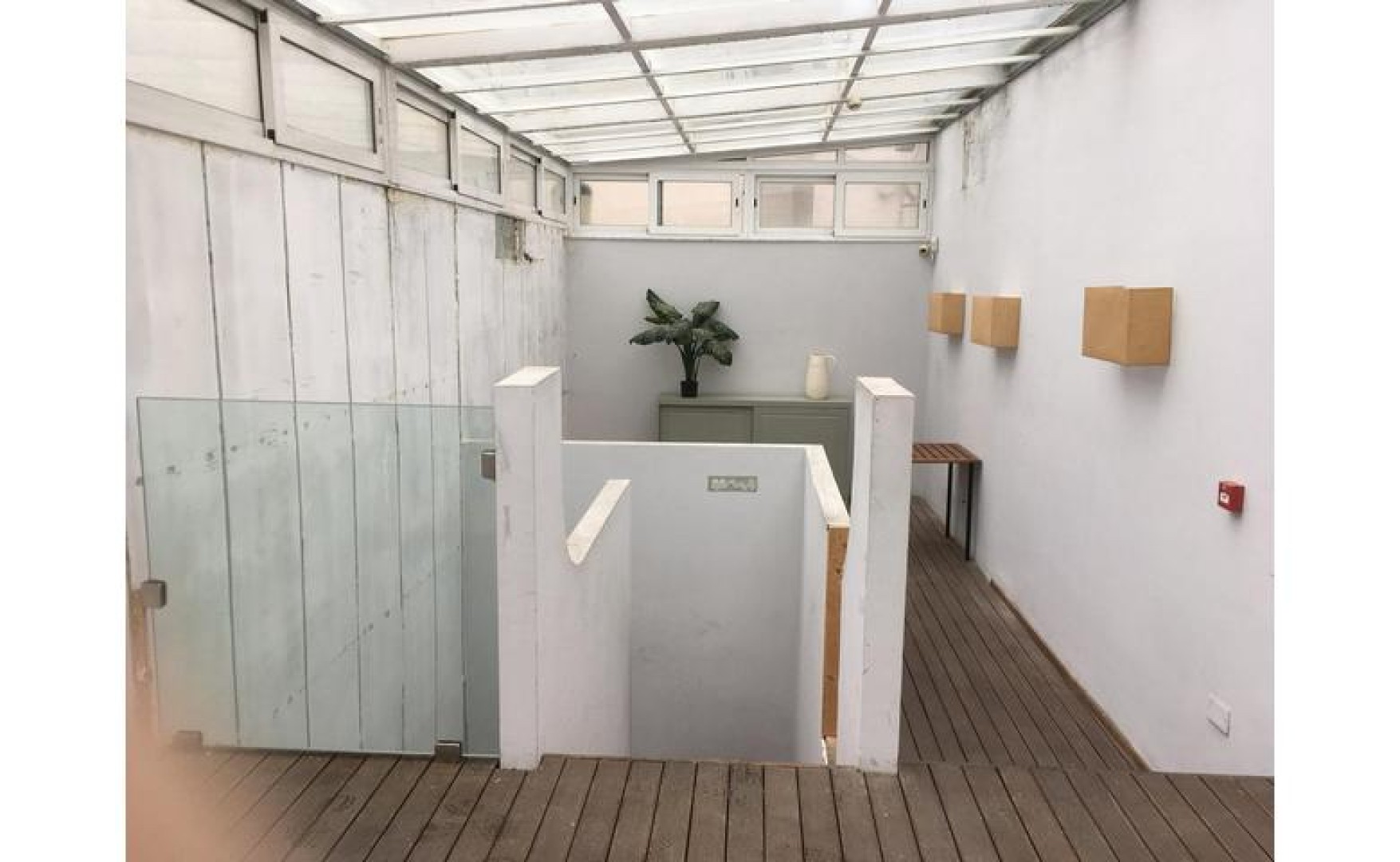 Restaurant with a Roof Terrace