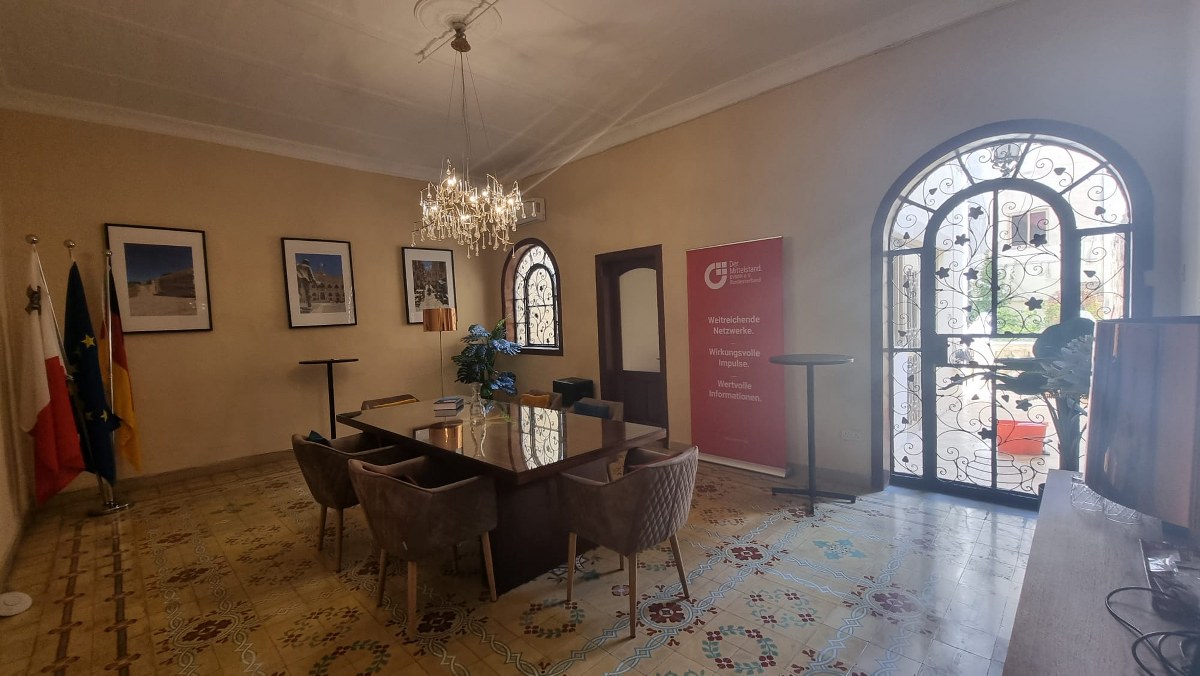 Townhouse with Office Space