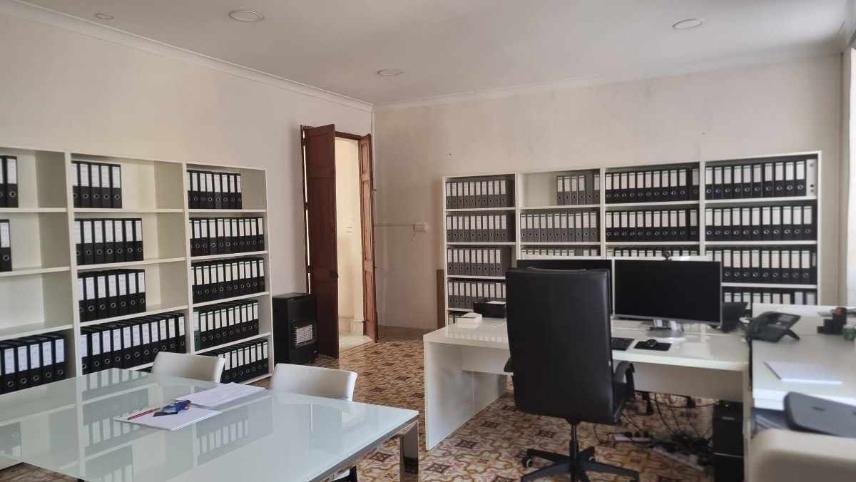 Townhouse with Office Space