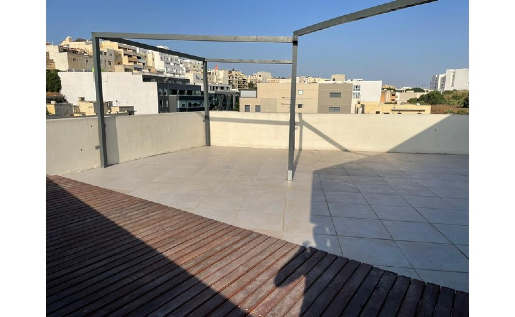 Penthouse Office with a Terrace