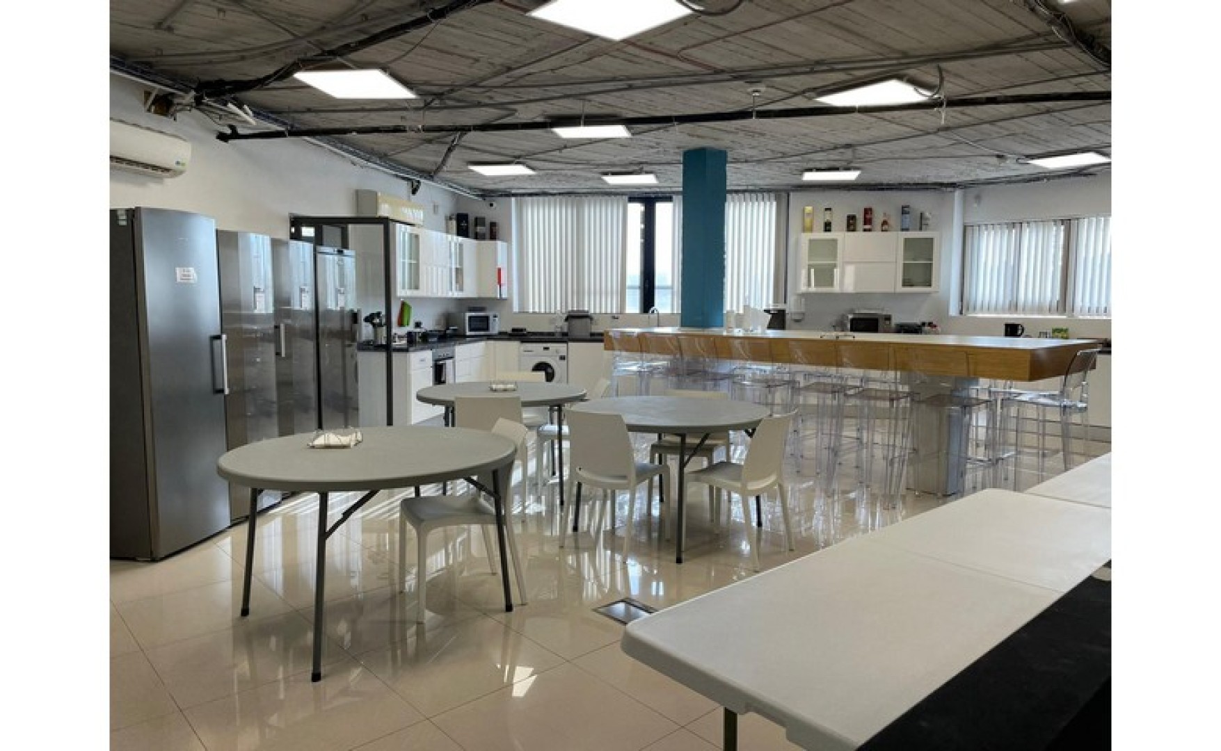 Penthouse Office with a Terrace