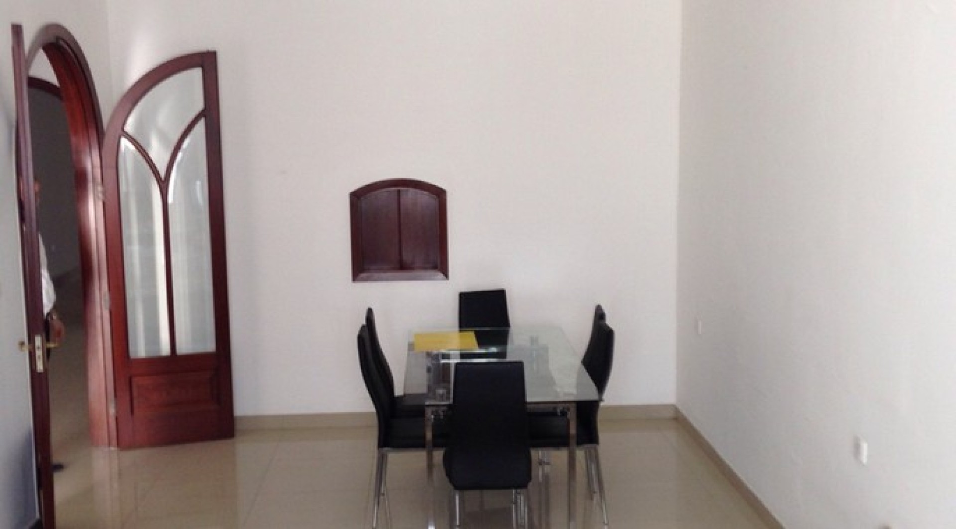 Maisonette with a Backyard