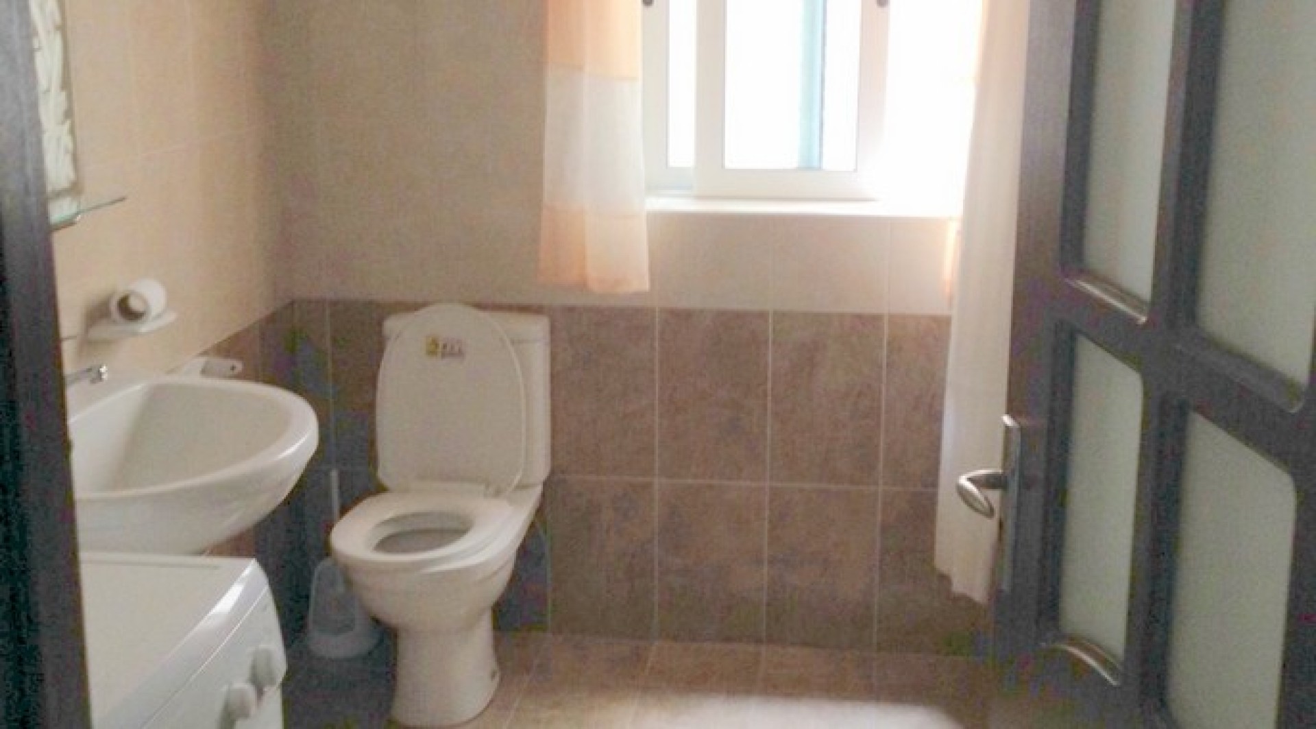 Maisonette with a Backyard