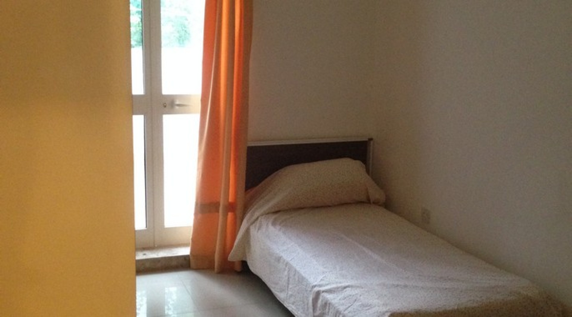 Maisonette with a Backyard