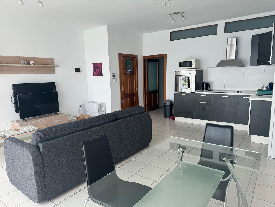 1-Bedroom Apartment with Stunning Sea Views in St. Julian's