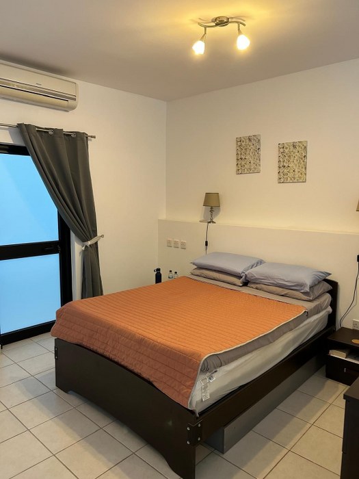 1-Bedroom Apartment with Stunning Sea Views in St. Julian's