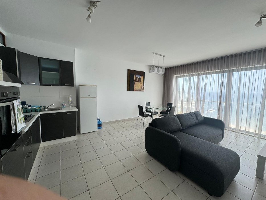 1-Bedroom Apartment with Stunning Sea Views in St. Julian's