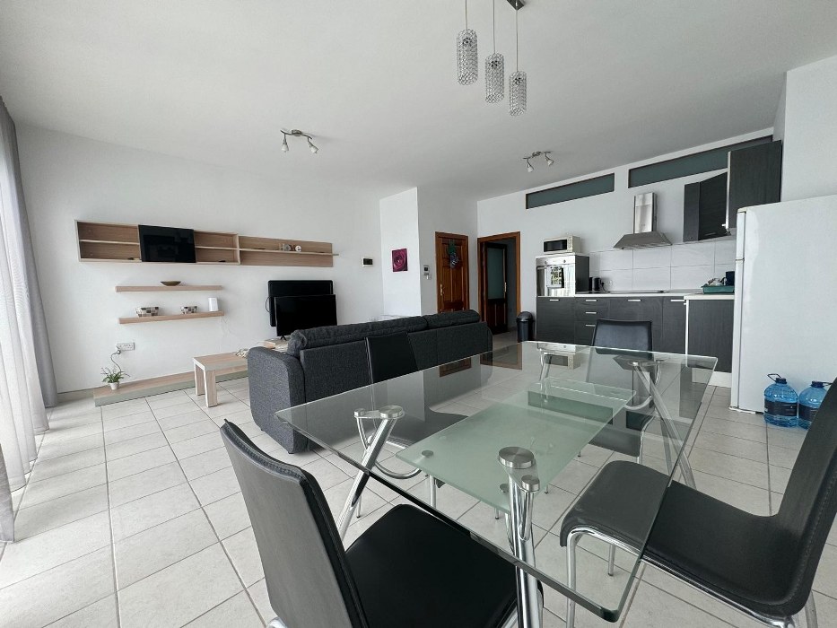 1-Bedroom Apartment with Stunning Sea Views in St. Julian's