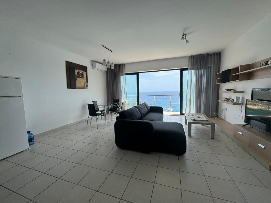 1-Bedroom Apartment with Stunning Sea Views in St. Julian's