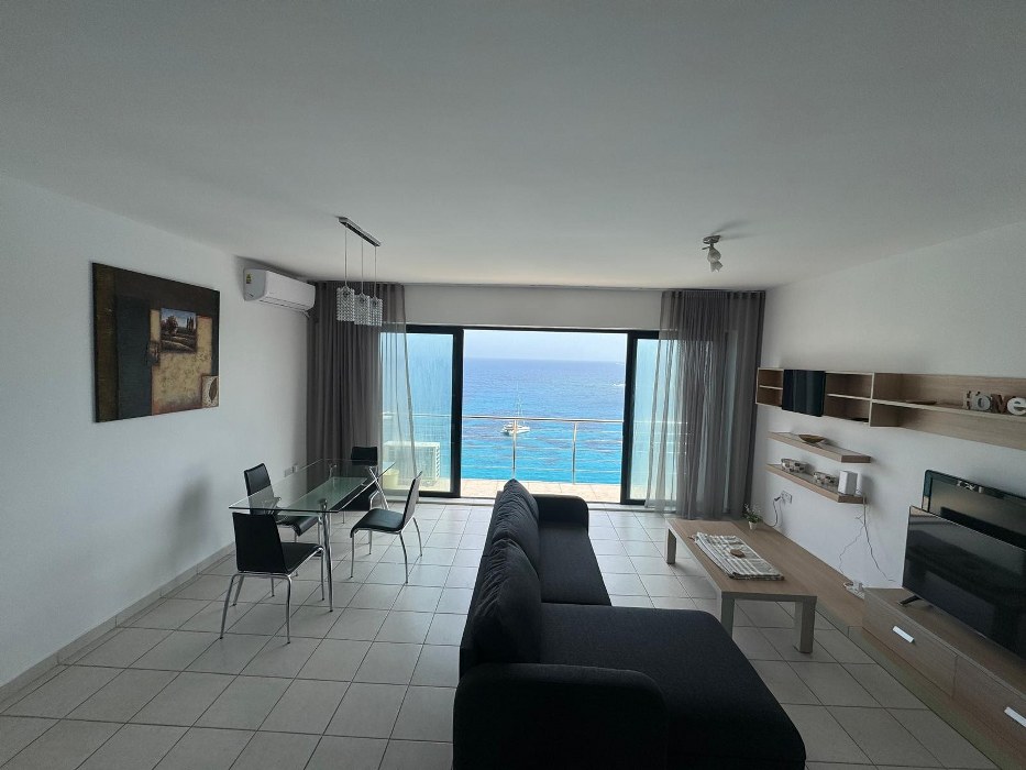 1-Bedroom Apartment with Stunning Sea Views in St. Julian's