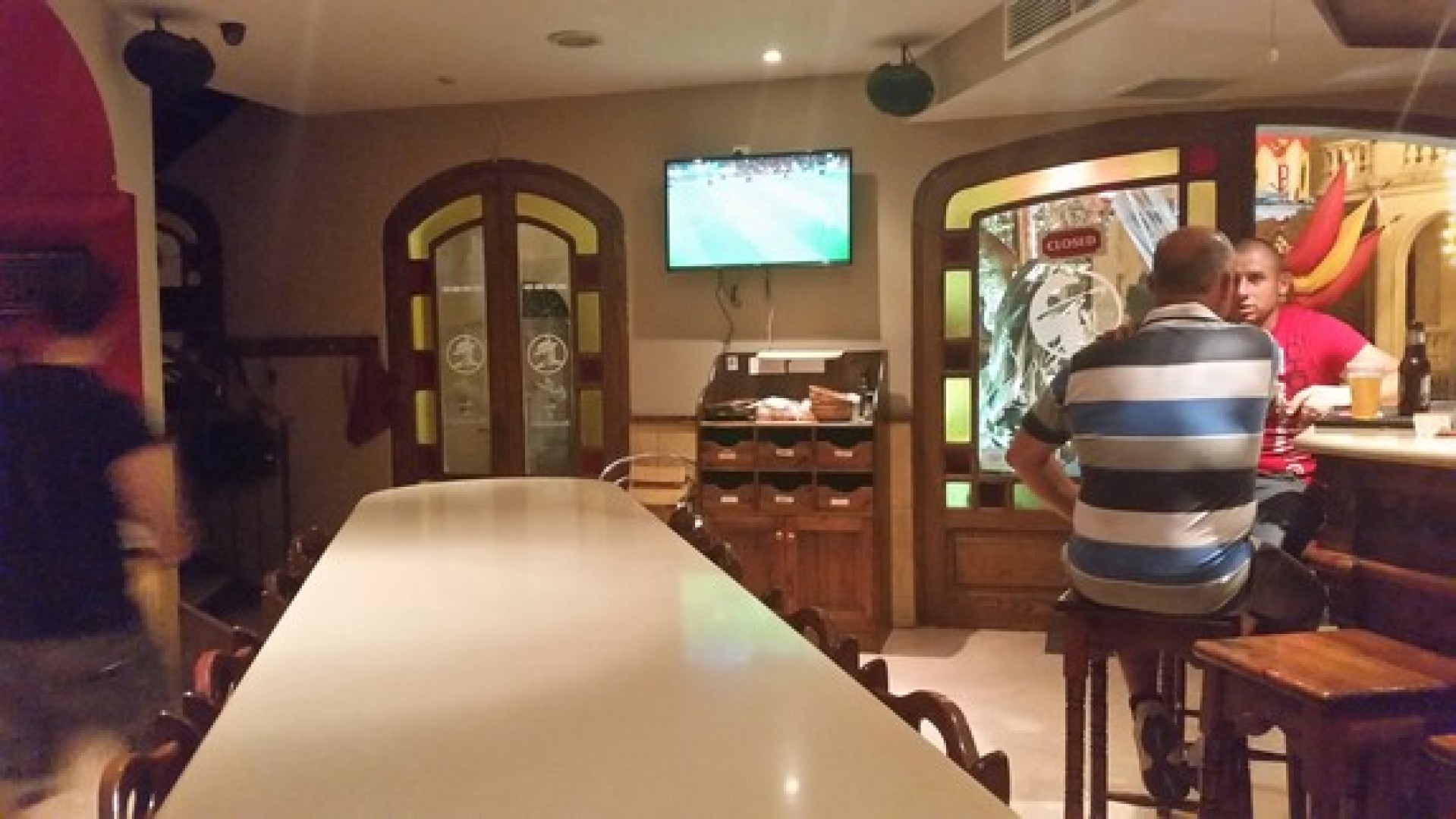 Gozo Real Estate: Fully Equipped Restaurant and Bar in the center of Nadur