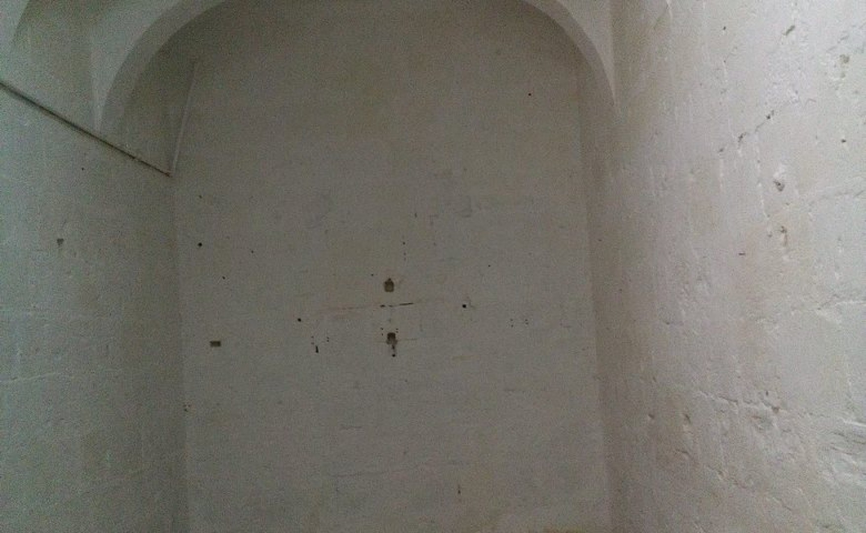 Malta real estate: Valletta Garage For Rent or Storage situated in Melita street