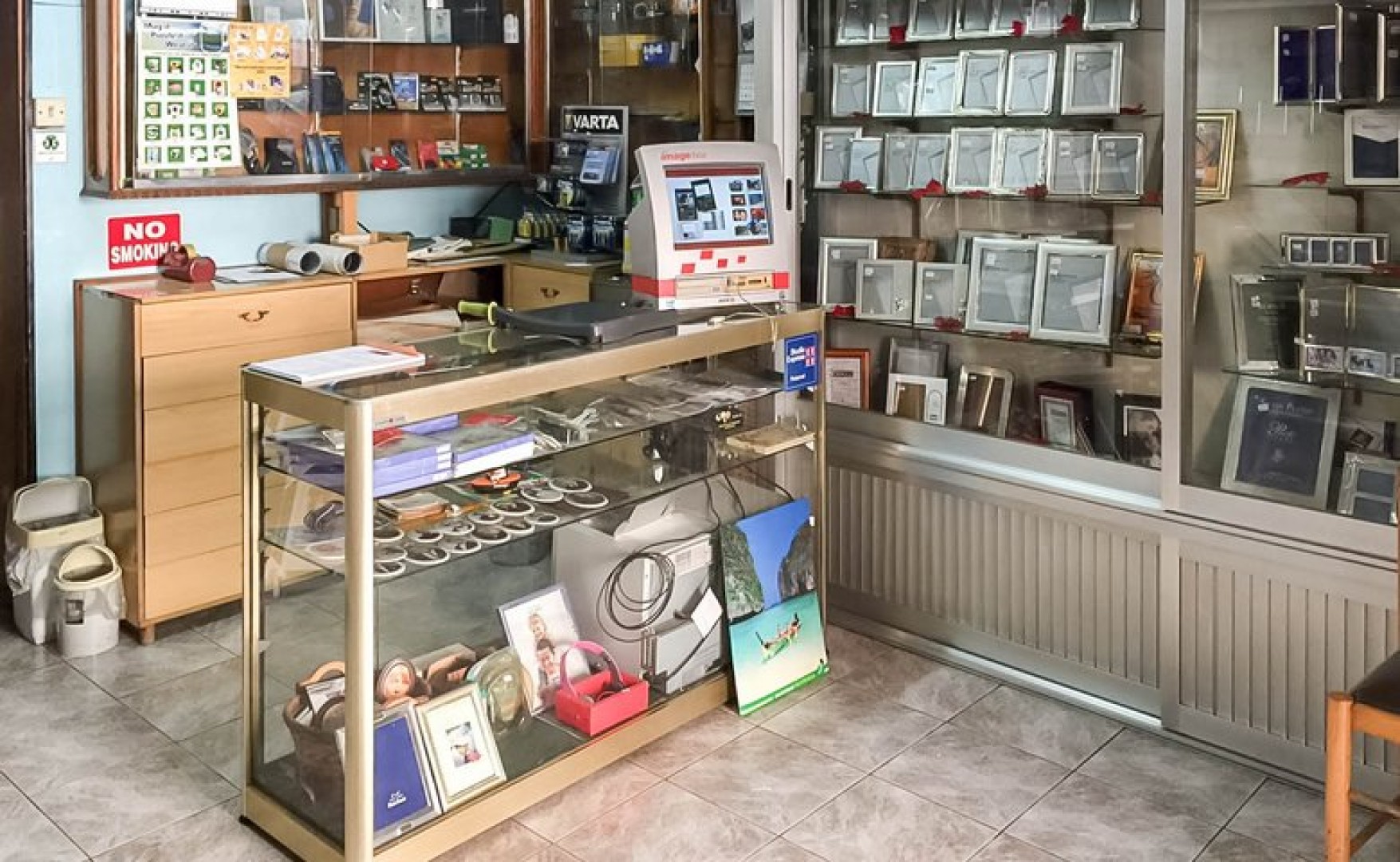 Commercial property Malta : Shop in Hamrun for Sale