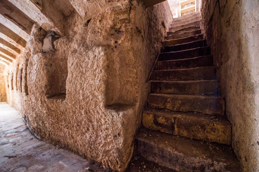 Restaurant with Outside Seating