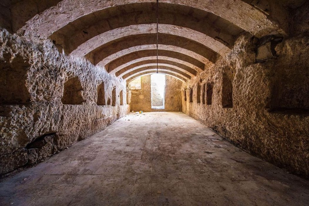 Restaurant with Outside Seating