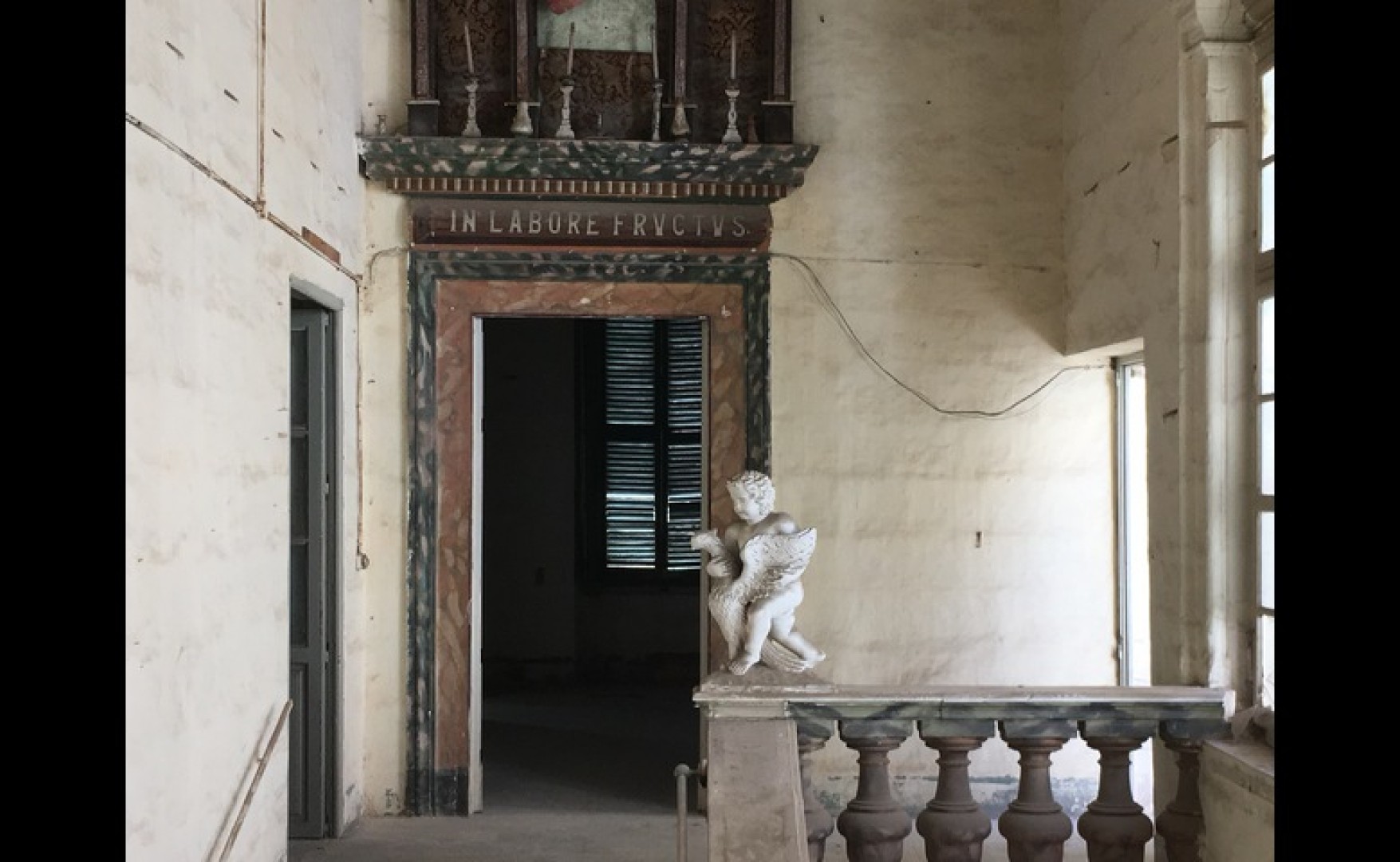 Corner Palazzo with a Courtyard