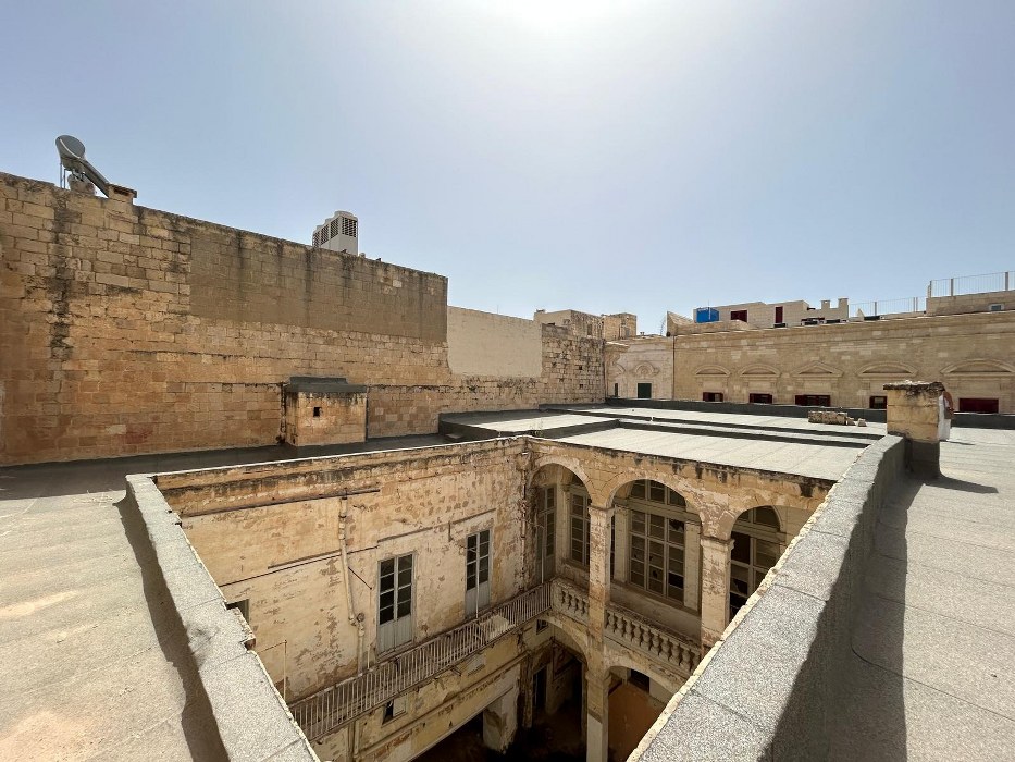 Corner Palazzo with a Courtyard