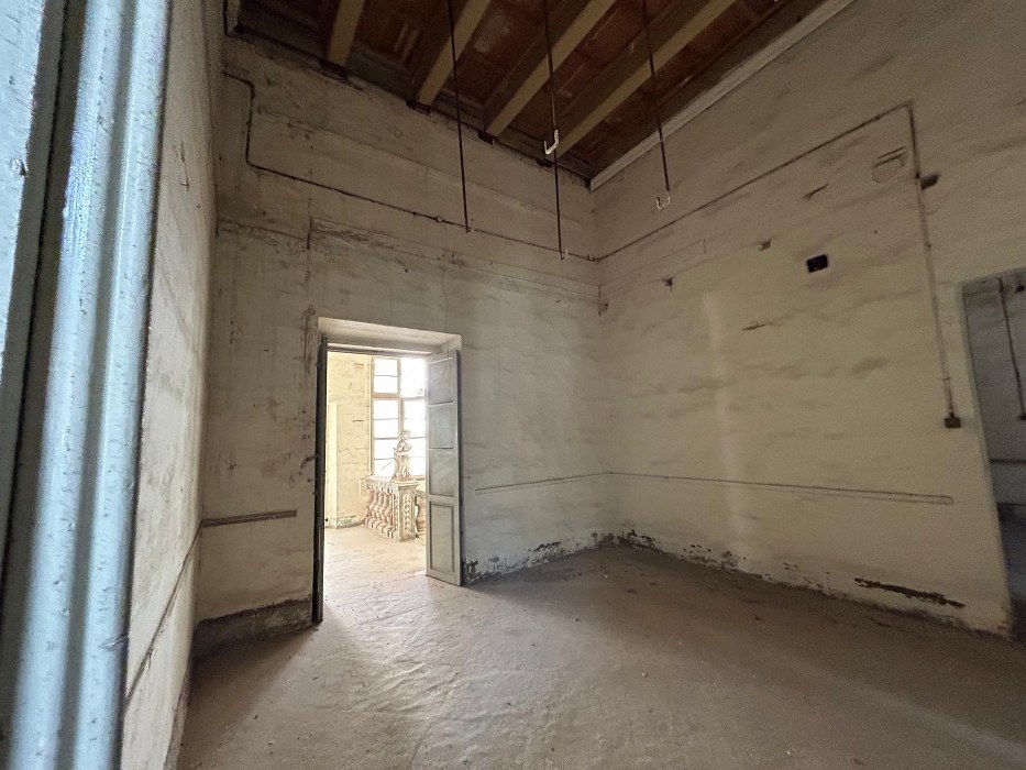 Corner Palazzo with a Courtyard