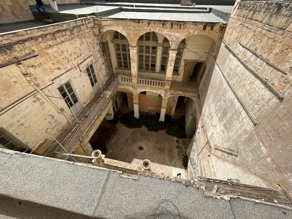 Corner Palazzo with a Courtyard