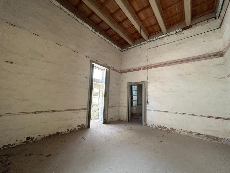 Corner Palazzo with a Courtyard