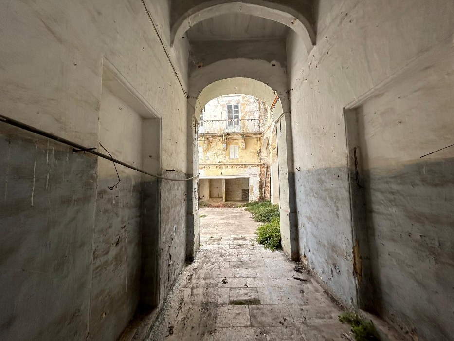 Corner Palazzo with a Courtyard