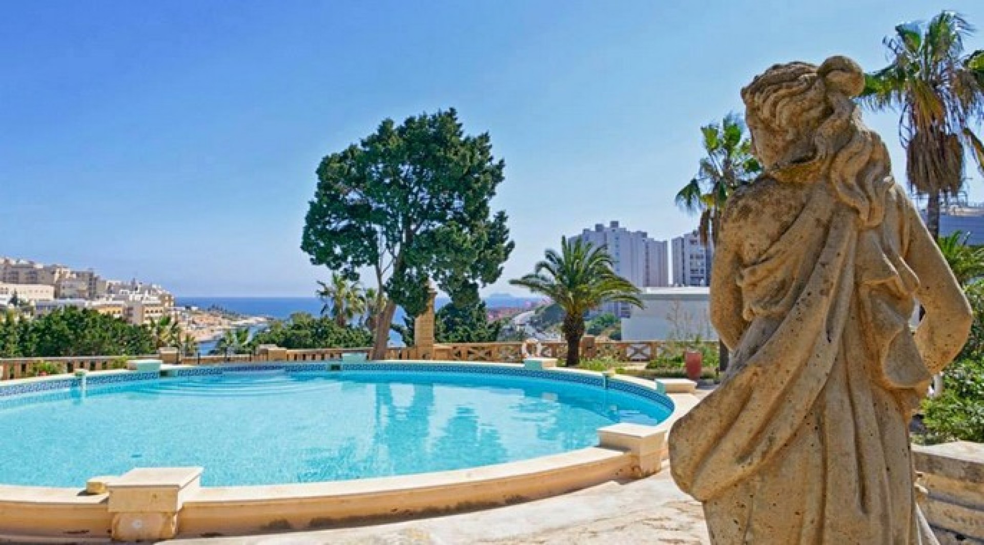 Luxury Palazzo with a Pool