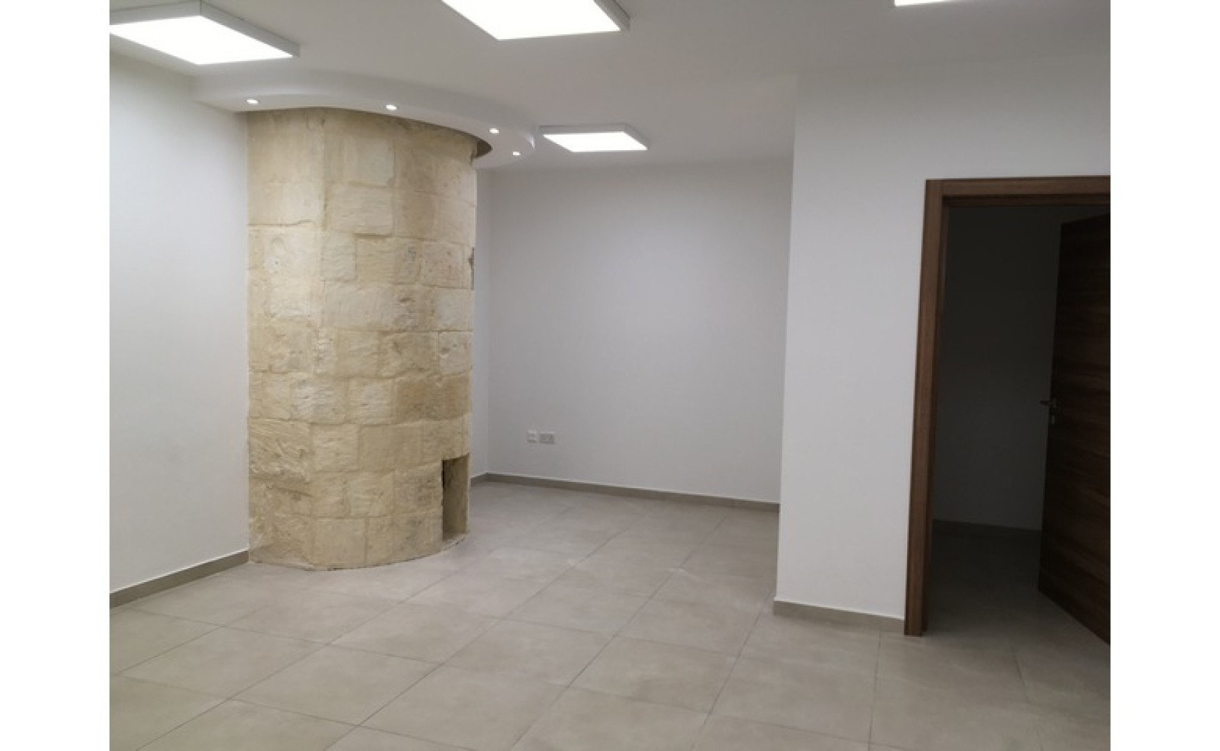 Palazzo with a Roof Terrace