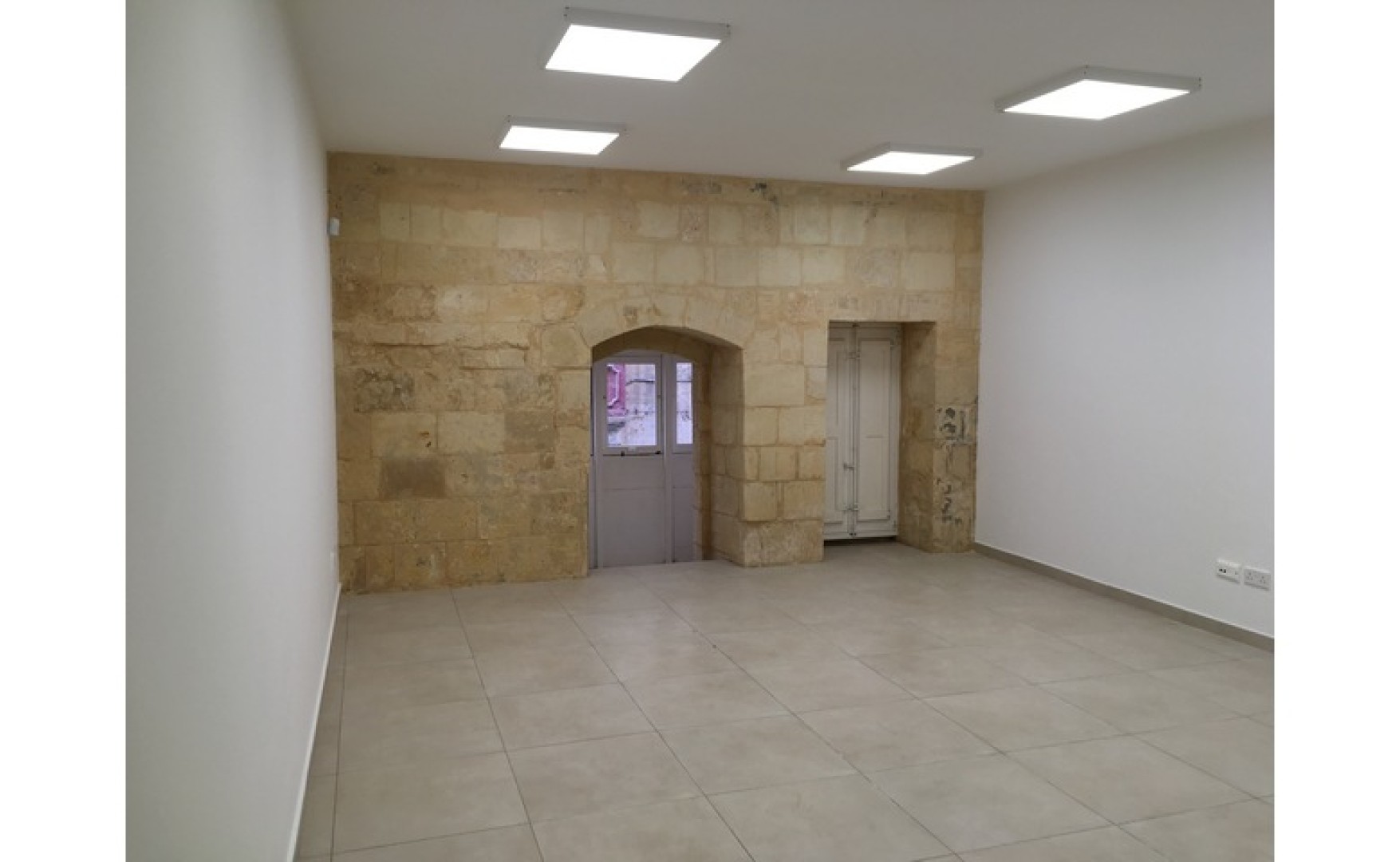 Palazzo with a Roof Terrace