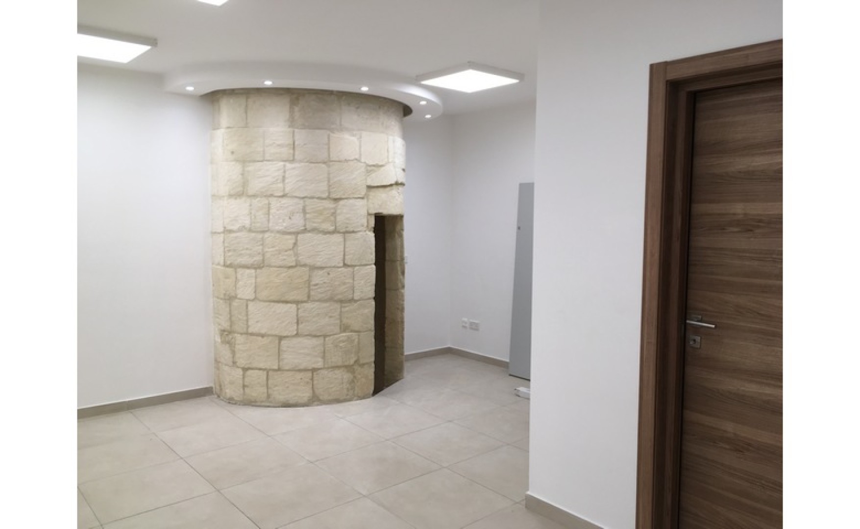 Palazzo with a Roof Terrace