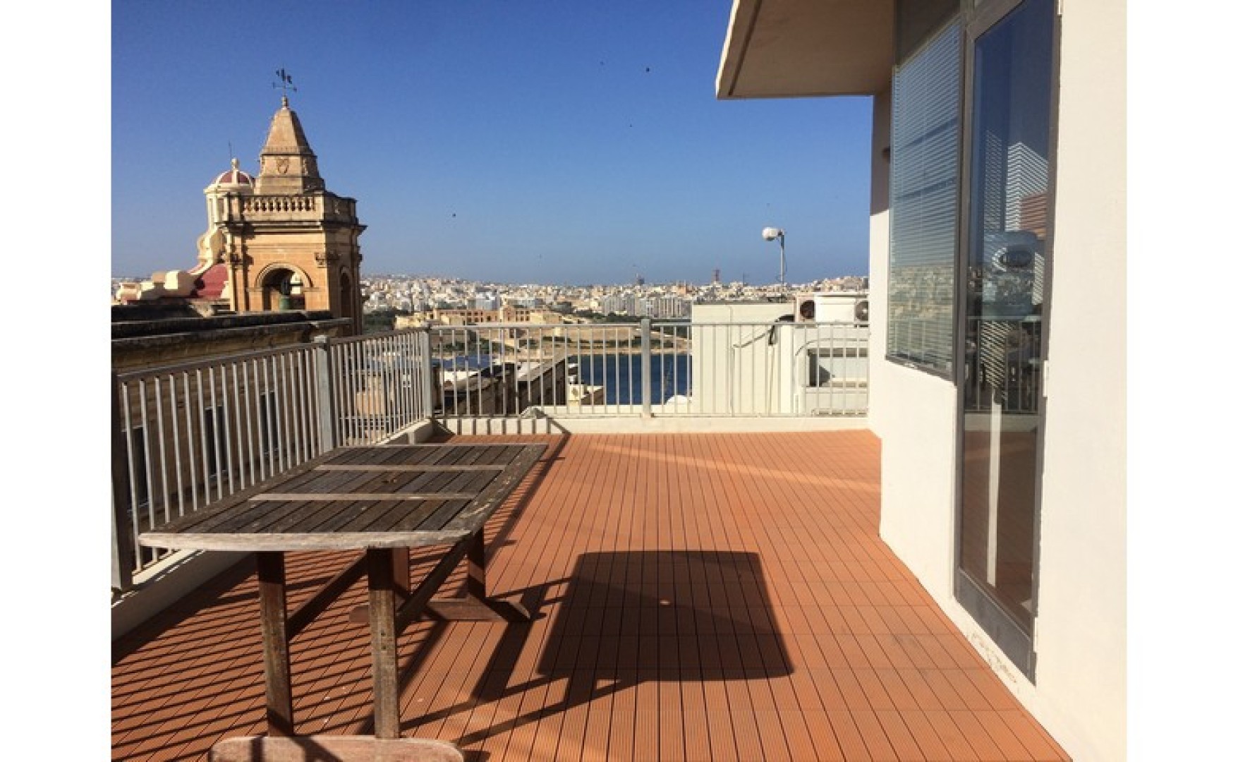 Office with a Roof Terrace