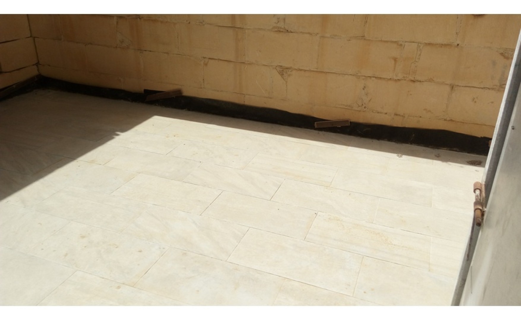 Real estate Malta: Marsascala 120sqm garage for rent