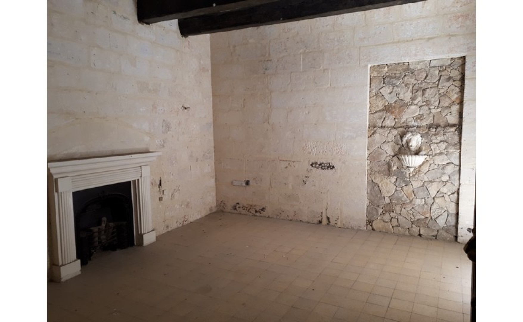 Block of Apartments with a Roof Terrace