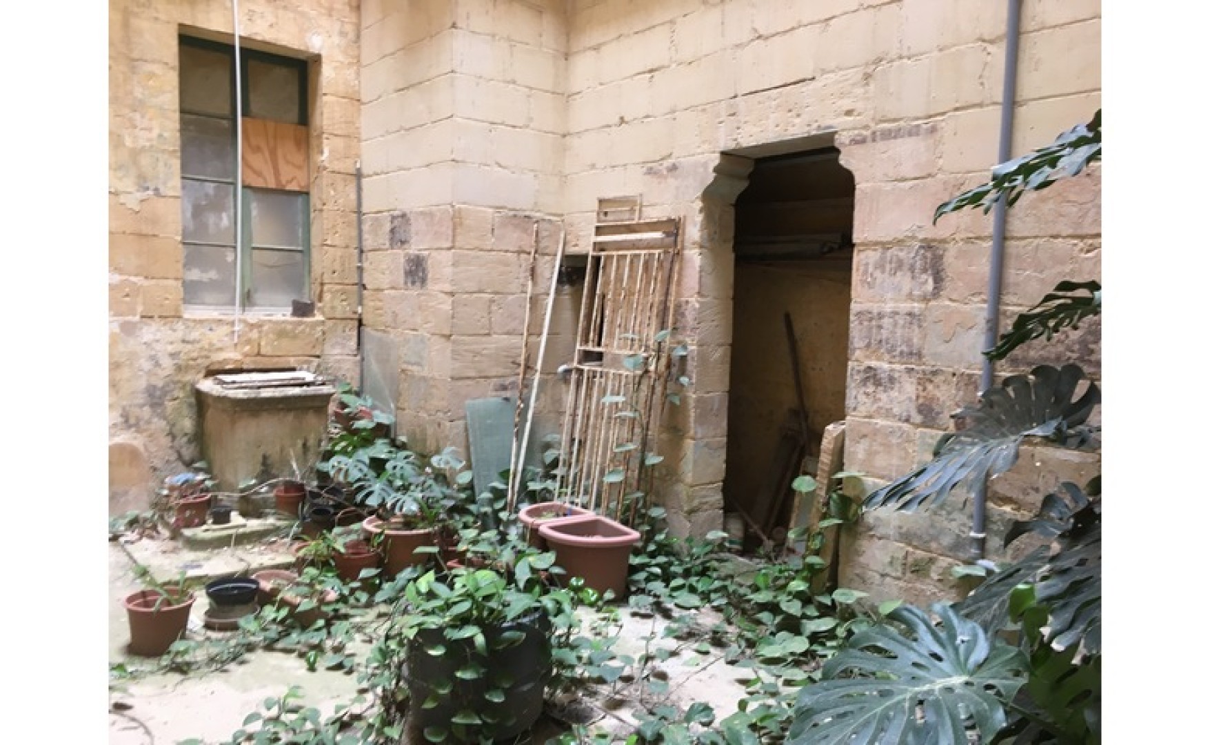 Block of Apartments with a Roof Terrace