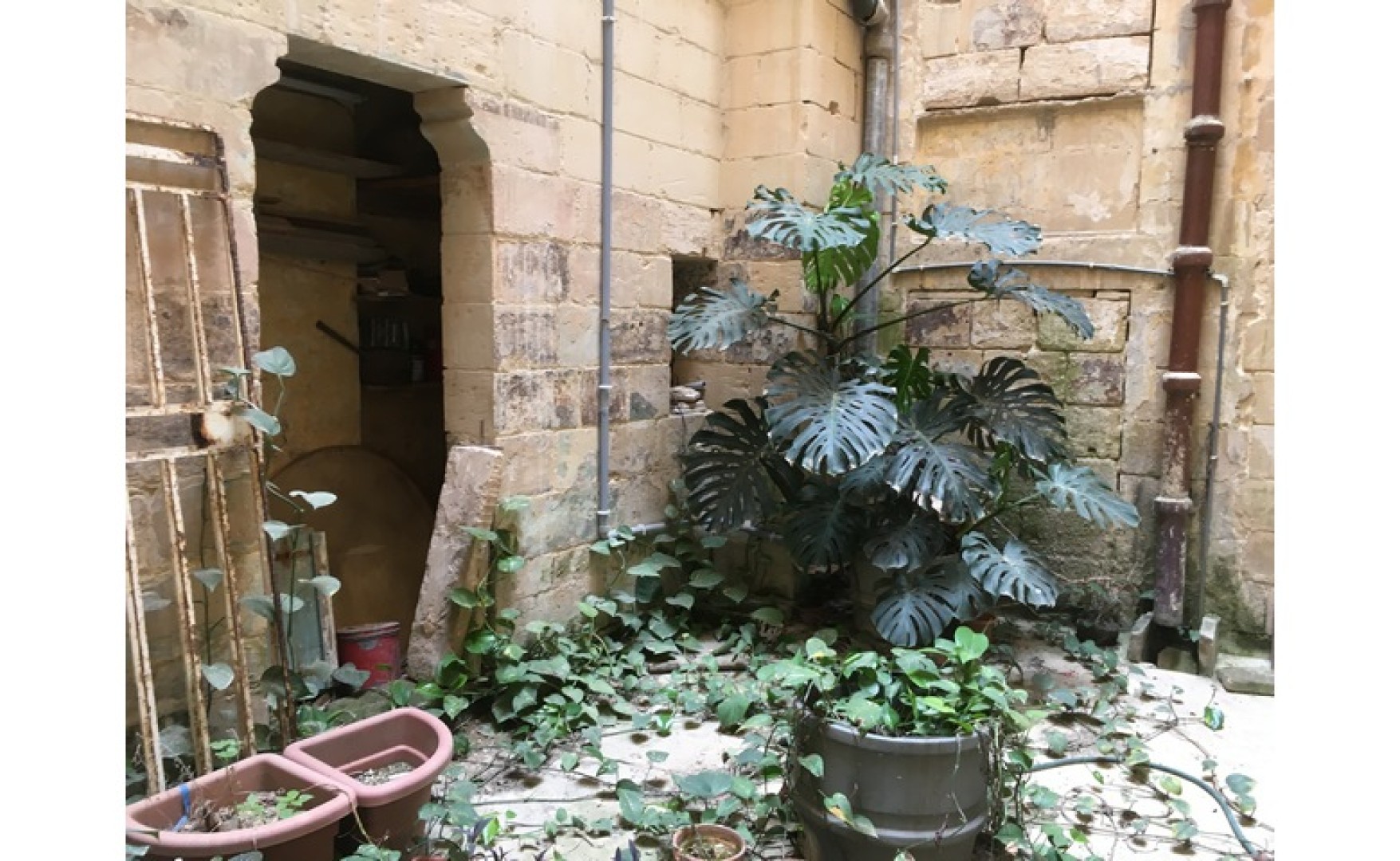 Block of Apartments with a Roof Terrace